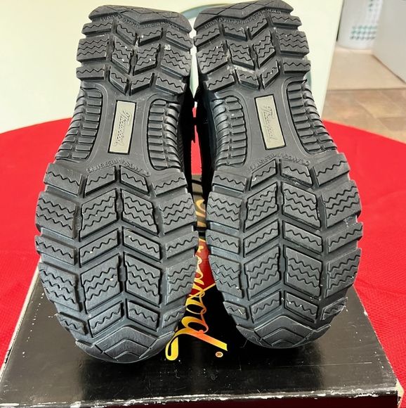 Men's Waterproof Thorogood boots - Picture 8 of 9